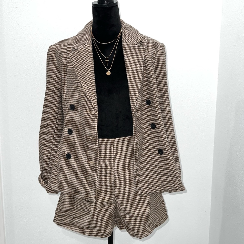 Womens blazer suit & shorts